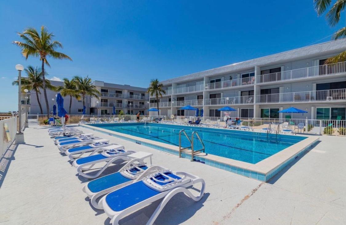 Your Happy Place On The Beach! Key Colony Beach 외부 사진